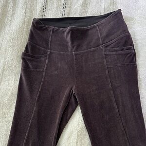 Athleta thin corduroy riding style leggings with pockets